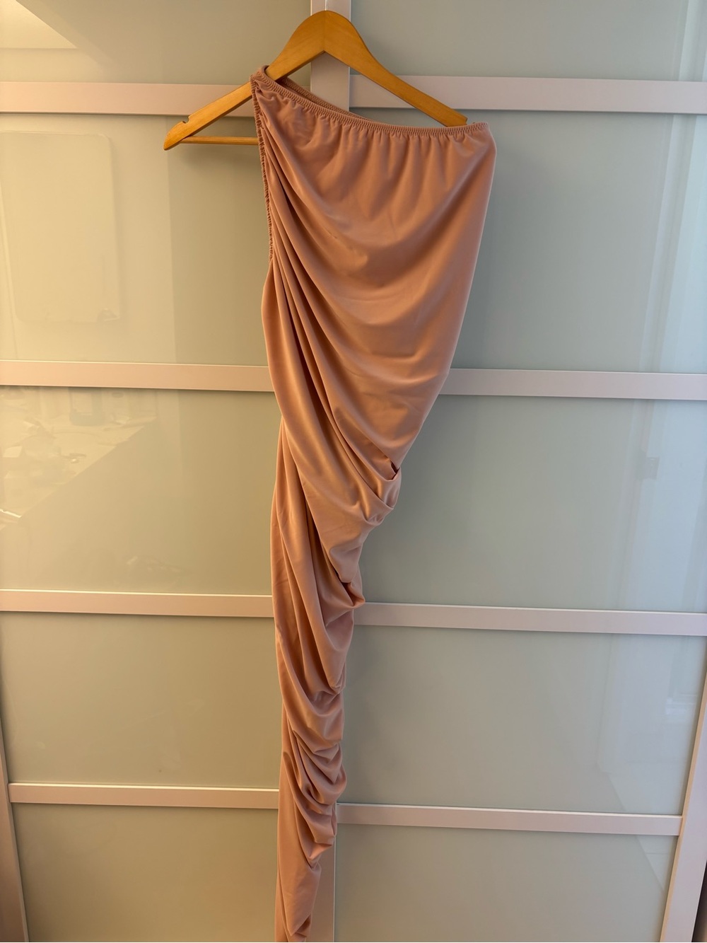 Norma Kamali Diana One-Shoulder Draped Midi Dress in Light Rose
